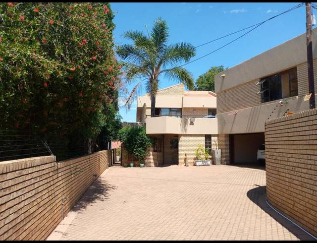 4 BEDROOM HOUSE FOR SALE IN BRUMA